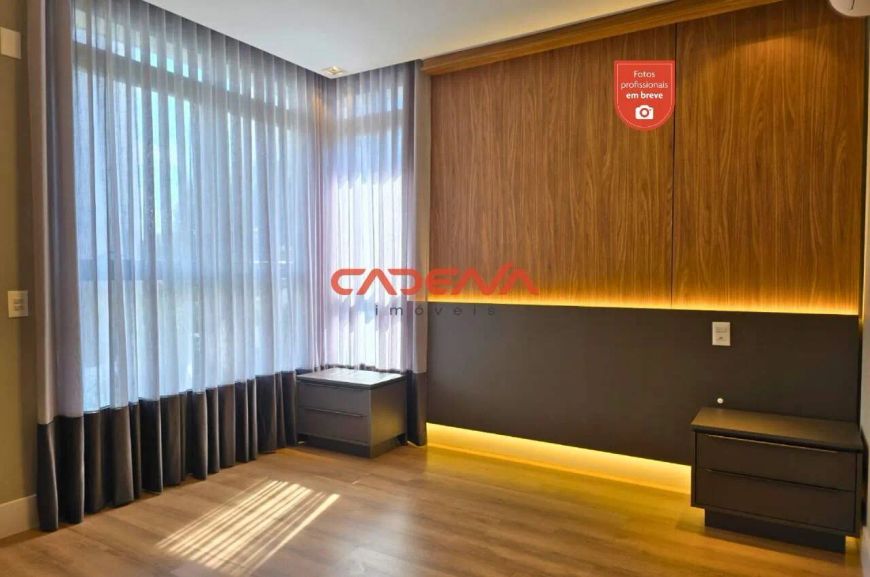 Apartamento com 3 suítes e 2 vagas para aluguel no Batel