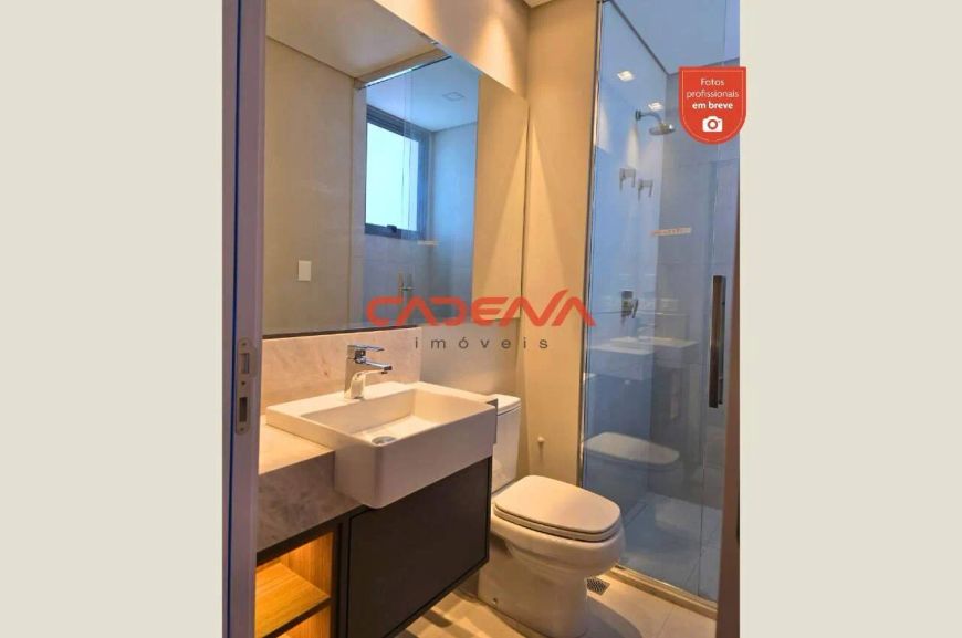 Apartamento com 3 suítes e 2 vagas para aluguel no Batel