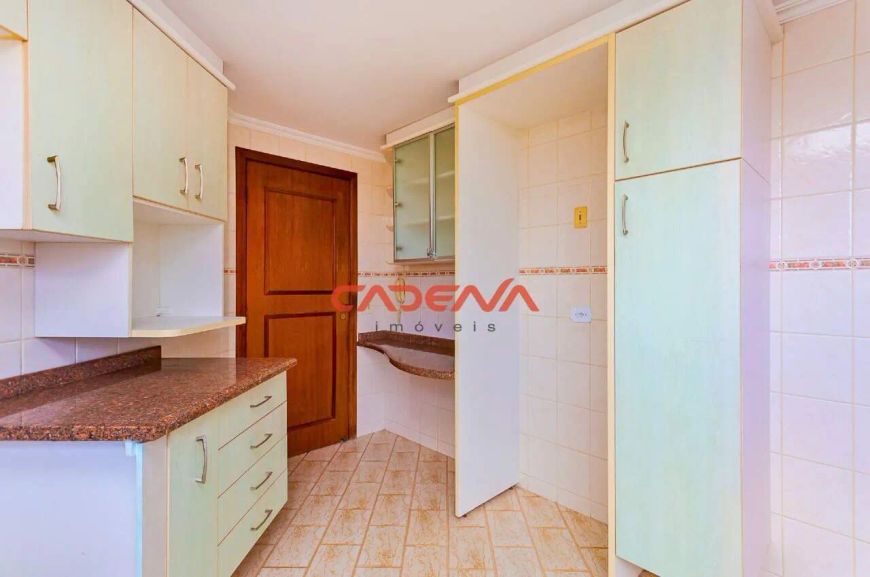 Cobertura com 4 quartos e 2 vagas à venda no Água Verde