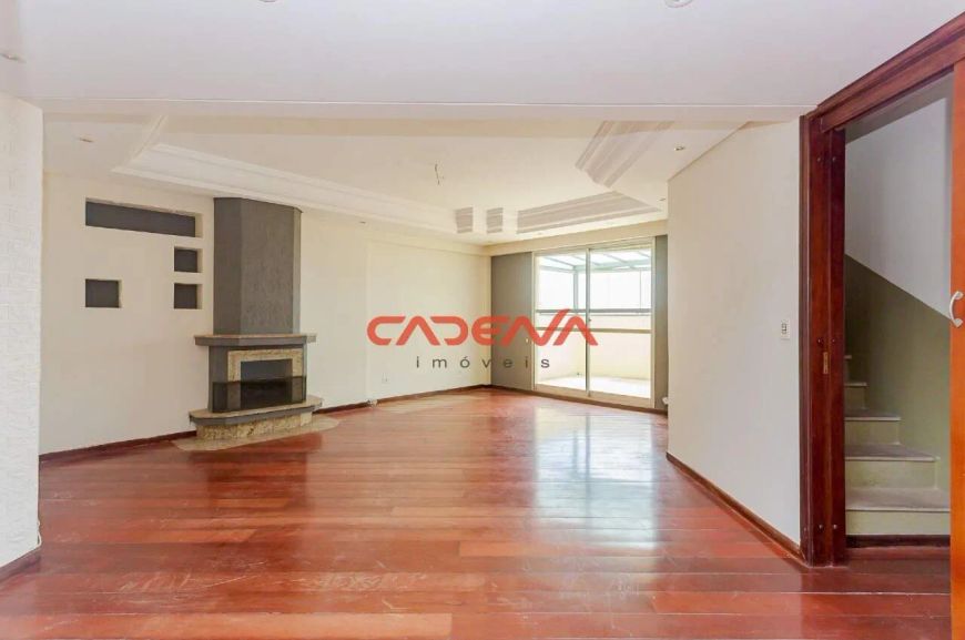 Cobertura com 4 quartos e 2 vagas à venda no Água Verde