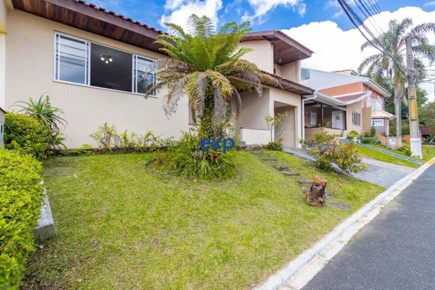 CASA EM CONDOMINIO FECHADO NO SANTA FELICIDADE