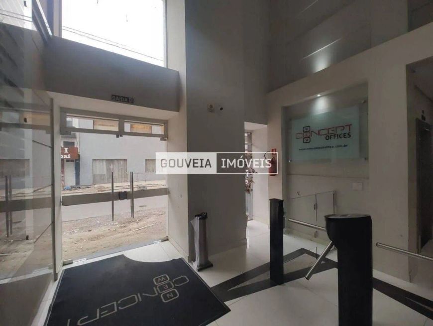 Sala Comercial com 19 m², aluguel de R$1.000 + Taxas - Centro, Curitiba (PR)