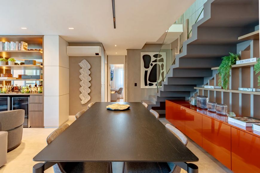Duplex para venda tem 216 metros quadrados com 3 quartos em Cabral - Curitiba - PR