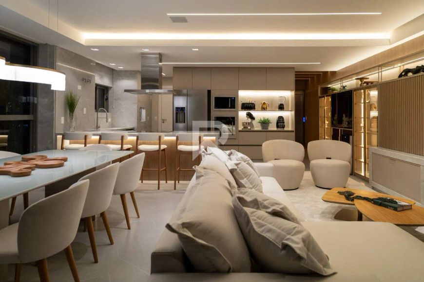 Apartamento Mobiliado em Cond. Clube com 3 Suítes, 153 m², à venda - Água Verde - Curitiba/PR