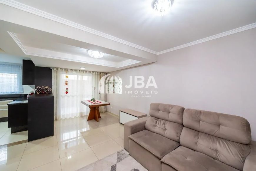 SOBRADO EM CONDOMÍNIO COM 3 VAGAS COBERTAS
