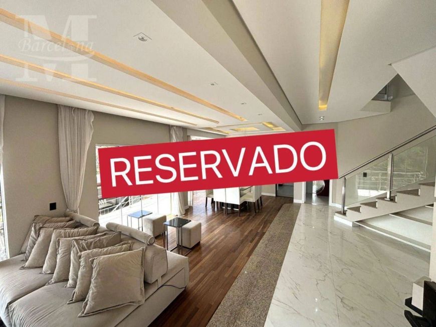 CASA DE ESQUINA, ALTO PADRÃO. SANTA FELICIDADE. COM PISCINA E MOBILIADA. AMPLO SISTEMA DE SEGURANÇA.