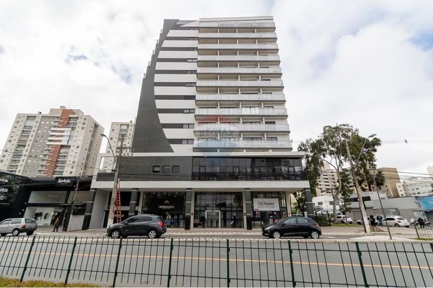 Imóvel para aluguel com 38 metros quadrados em Portão - Curitiba - PR