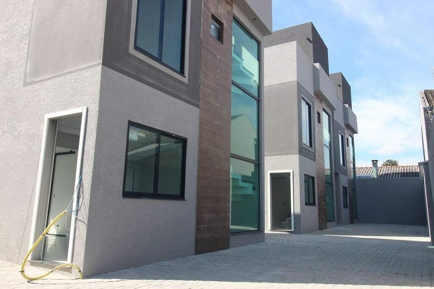 Sobrado com 97,53m² 3 quartos, à venda, no bairro Uberaba em Curitiba