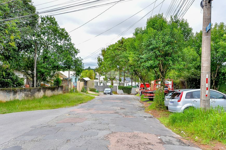 Imóvel para venda tem 4894 metros quadrados em Vista Alegre - Curitiba - PR