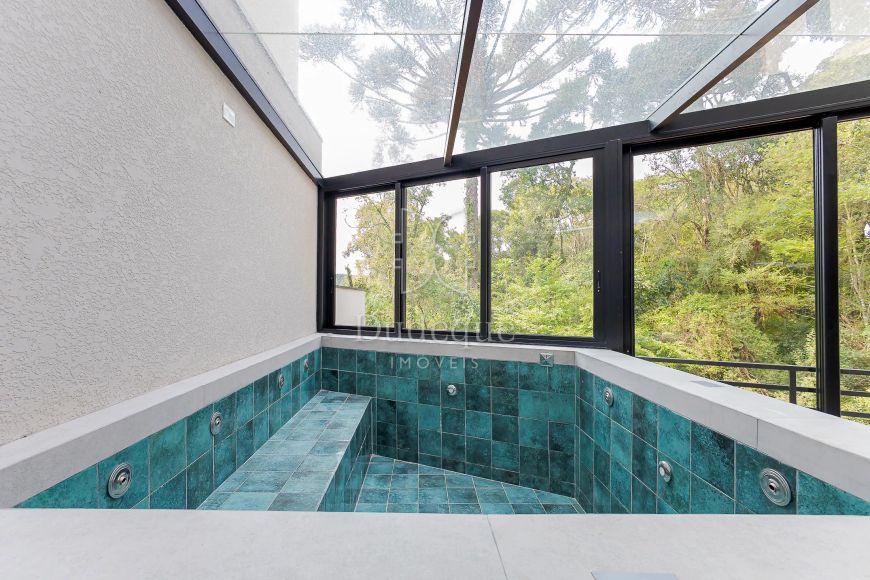 CASA EM CONDOMÍNIO COM 3 SUÍTES EVISTA PARA O BOSQUE NO CAMPO COMPRIDO