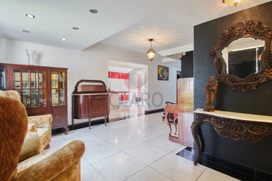 VENDE CASA 4 QUARTOS - (300,00 M² AVERBADOS + ÁREA NÃO AVERBADA) - JARDIM DAS AMÉRICAS.