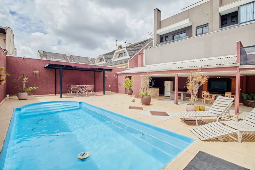 VENDE CASA 4 QUARTOS - (300,00 M² AVERBADOS + ÁREA NÃO AVERBADA) - JARDIM DAS AMÉRICAS.