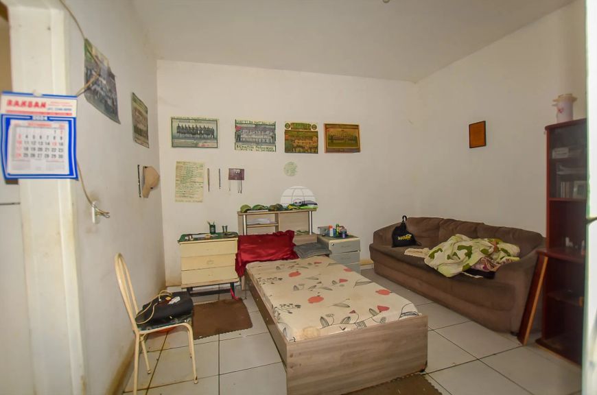 Sobrado para venda com 3 quartos em Xaxim - Curitiba - PR