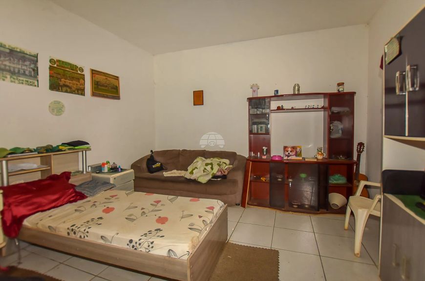 Sobrado para venda com 3 quartos em Xaxim - Curitiba - PR