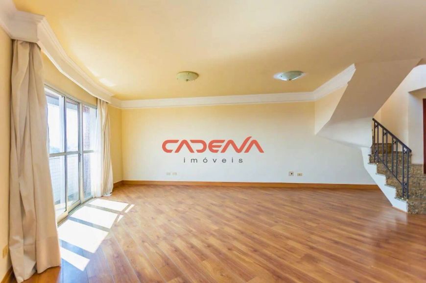 Cobertura com 3 quartos, 1 suíte e 2 vagas para aluguel no Centro Cívico
