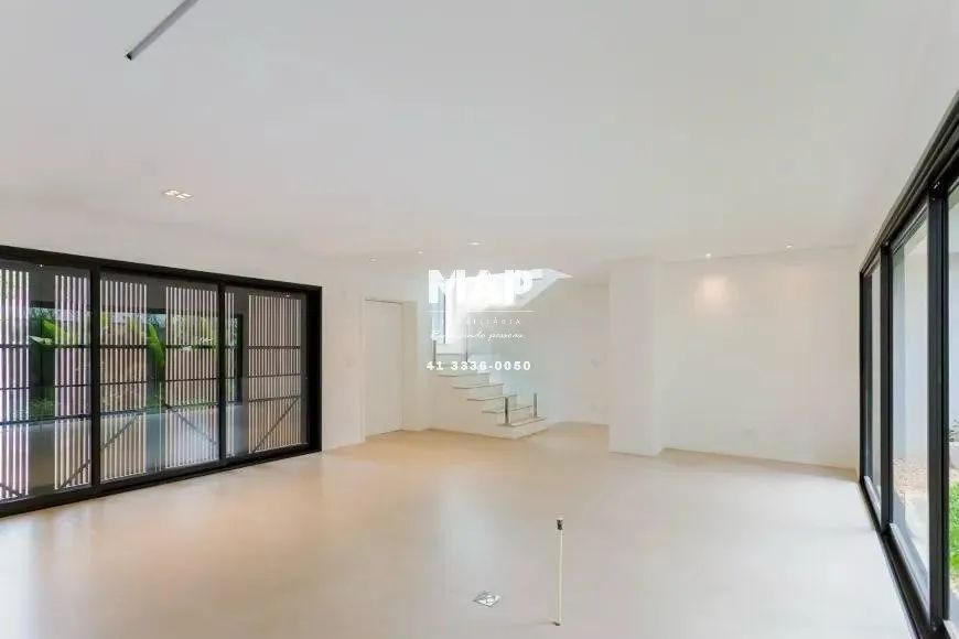 Casa de alto padrão Condomínio Vista Batel