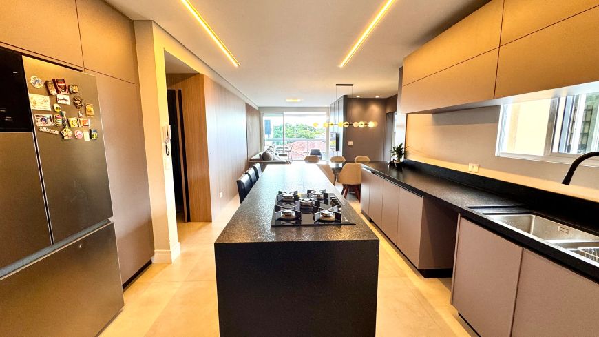 Belíssimo Apartamento com 3 suítes no Ahú!