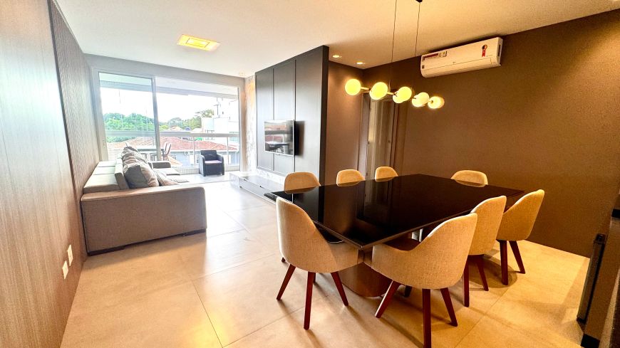 Belíssimo Apartamento com 3 suítes no Ahú!