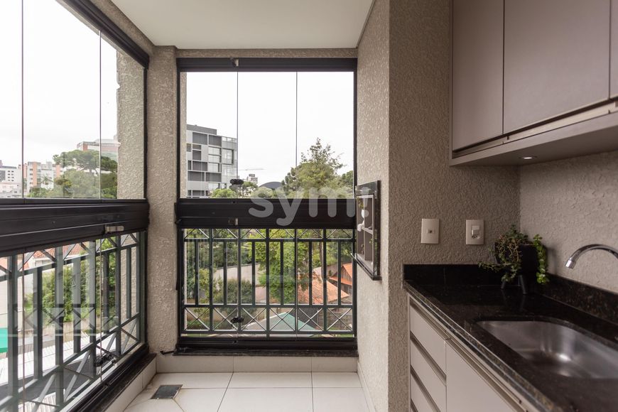 Apartamento duplex próximo ao MON- 2 VAGAS LIVRES