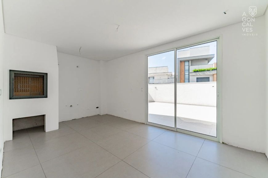 Casa em Condomínio, 03 Suítes, 02 Vagas, Terraço, Bacacheri, Curitiba.