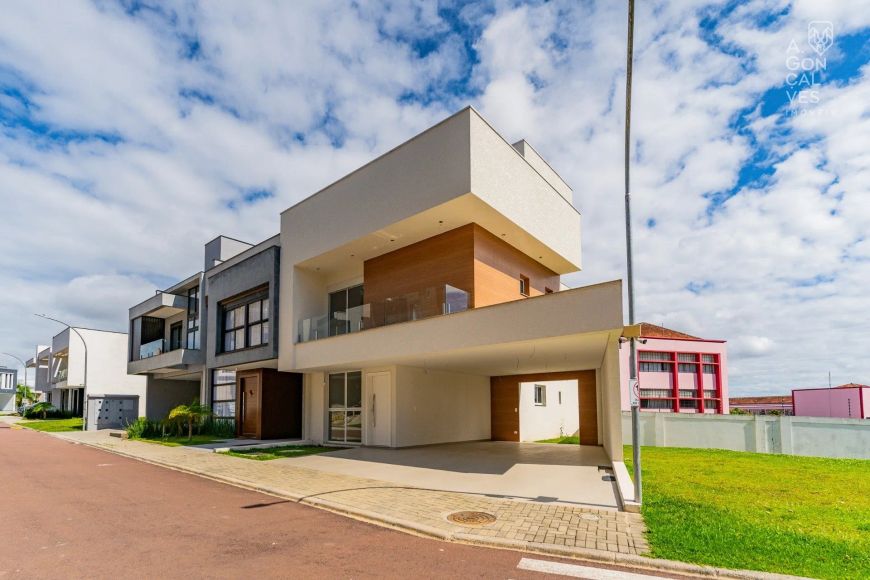 Casa em Condomínio, 03 Suítes, 02 Vagas, Terraço, Bacacheri, Curitiba.