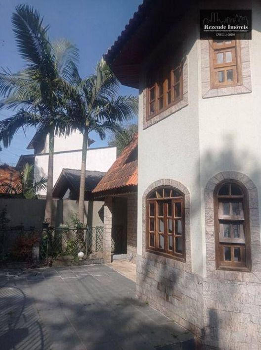Sobrado Condominio Fechado - Santa Cândida - Curitiba