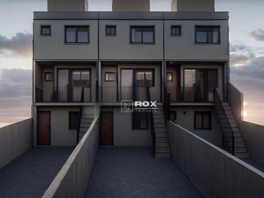 Sobrado com 2 quartos à venda, 48 m² - Pinheirinho, Curitiba/PR