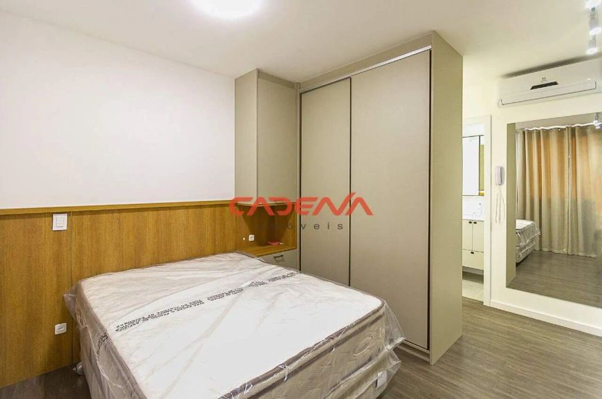 Studio com 1 vaga para aluguel no Centro