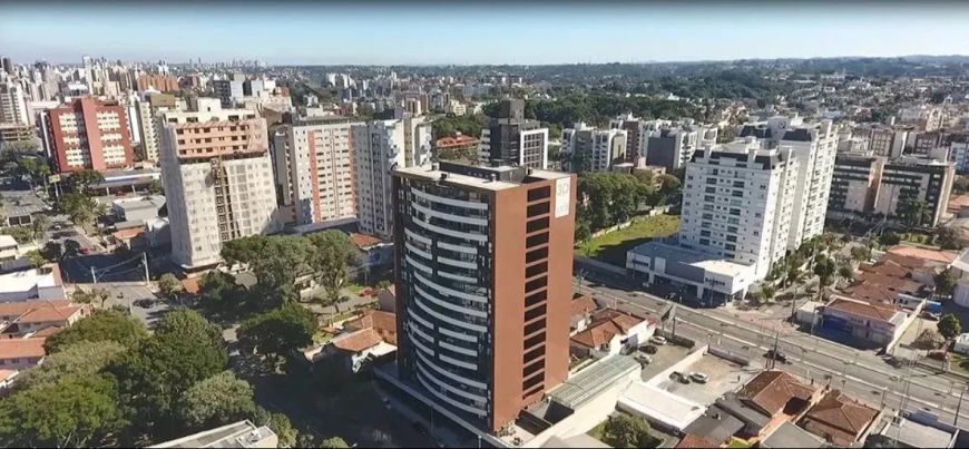 Imóvel para venda possui 110 metros quadrados com 3 quartos em Bacacheri - Curitiba - PR