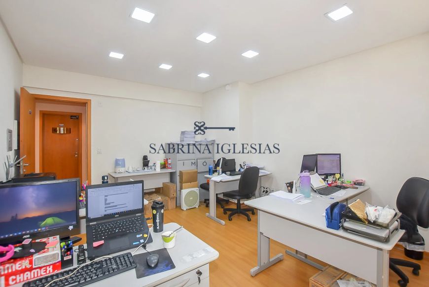 SALA COMERCIAL A VENDA NO CENTRO DE CURITIBA