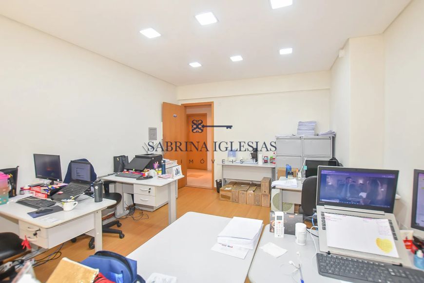 SALA COMERCIAL A VENDA NO CENTRO DE CURITIBA