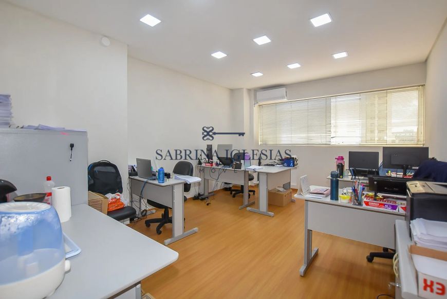 SALA COMERCIAL A VENDA NO CENTRO DE CURITIBA