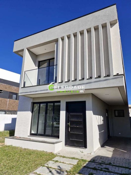 MARAVILHOSO SOBRADO EM CONDOMÍNIO, 03 SUÍTES, 02 SACADAS.