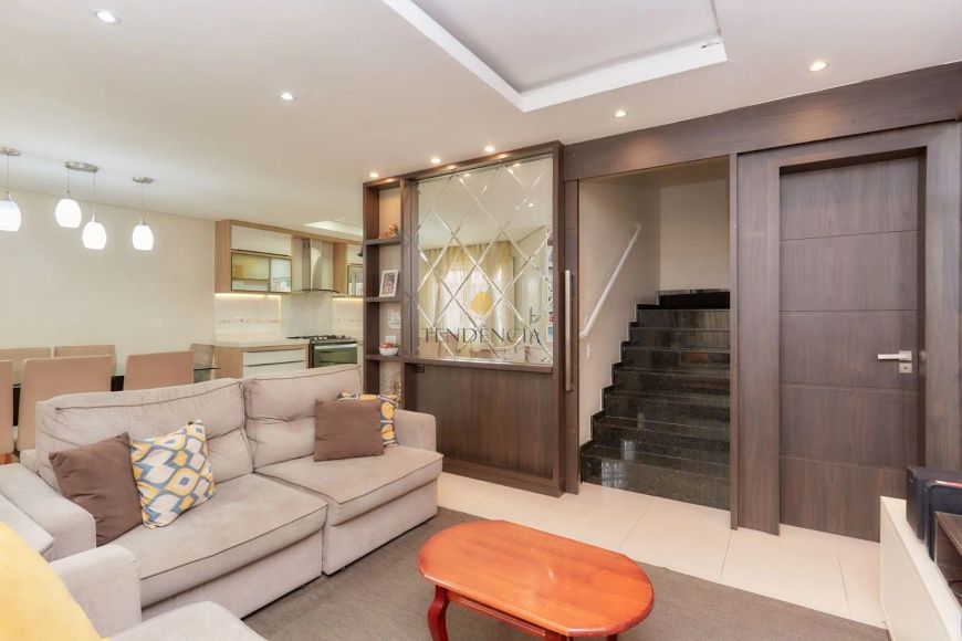 Sobrado com 3 dormitórios à venda, 165 m por R 870.000,00 - Xaxim - Curitiba PR