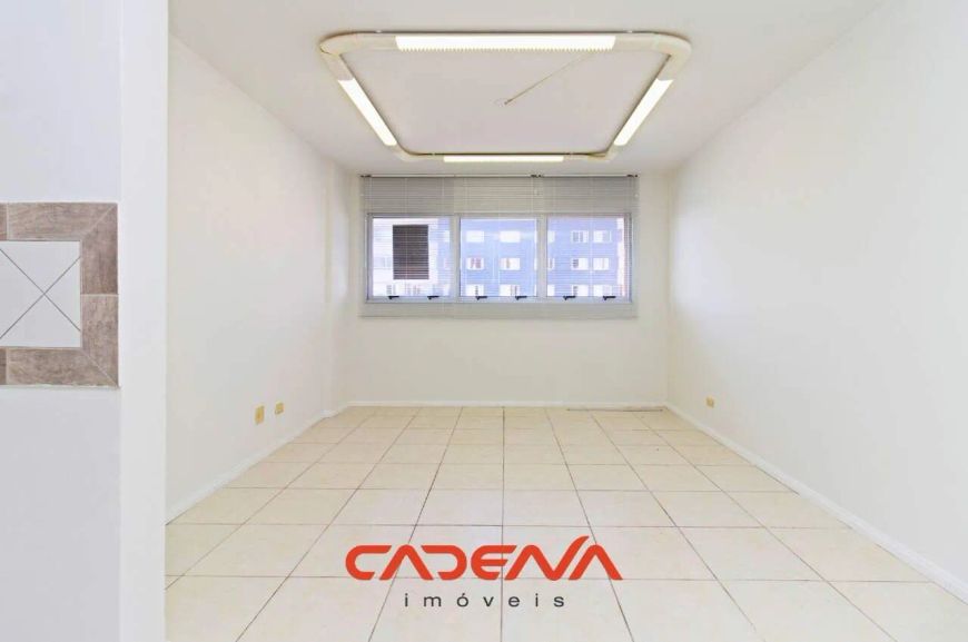 Sala comercial para aluguel no Centro de Curitiba