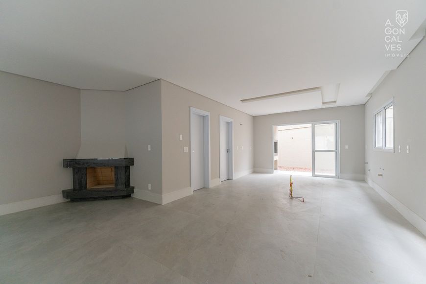 Casa em Condomínio, 04 Suítes, 04 Vagas, Terraço, Jardim das Américas, Curitiba.