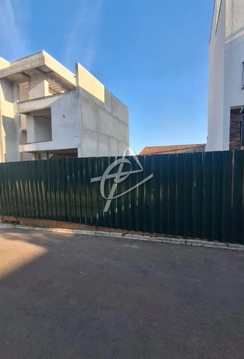 localização, condomínio fechado.