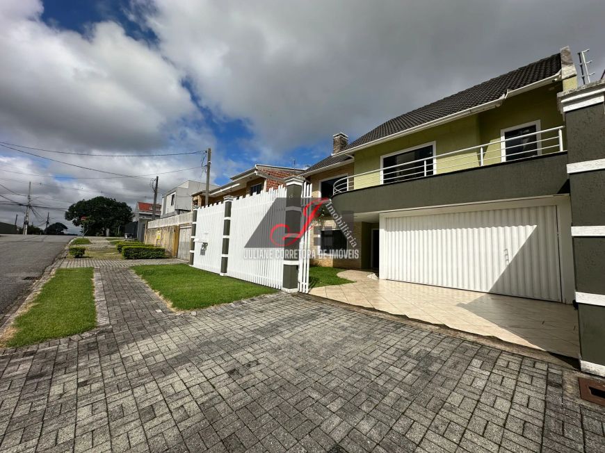 Casa Alto Padrão à venda, bairro Pinheirinho em Curitiba.