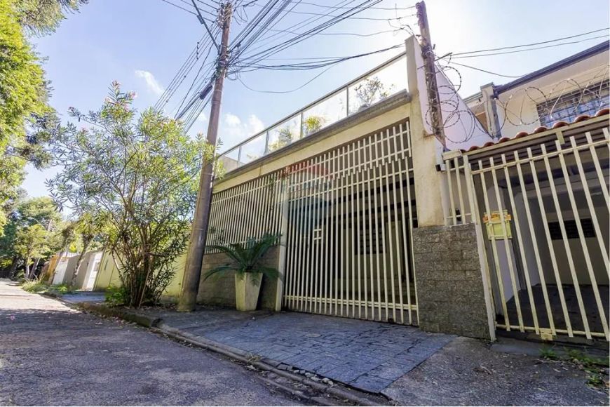 Sobrado - 110m² - Ubereba