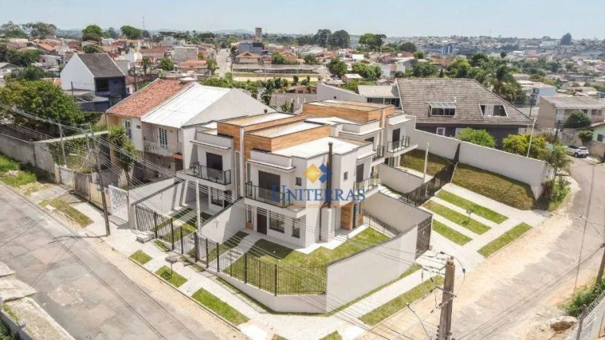 Sobrado com 3 dormitórios à venda, 103 m² por R$ 680.000,00 - Atuba - Curitiba/PR