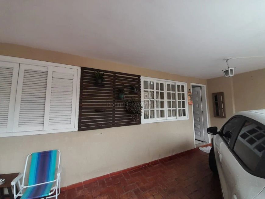 Sobrado Com 5 quartos, 2 suite, sala, 3 banheiros, 2 vagas de garagem
