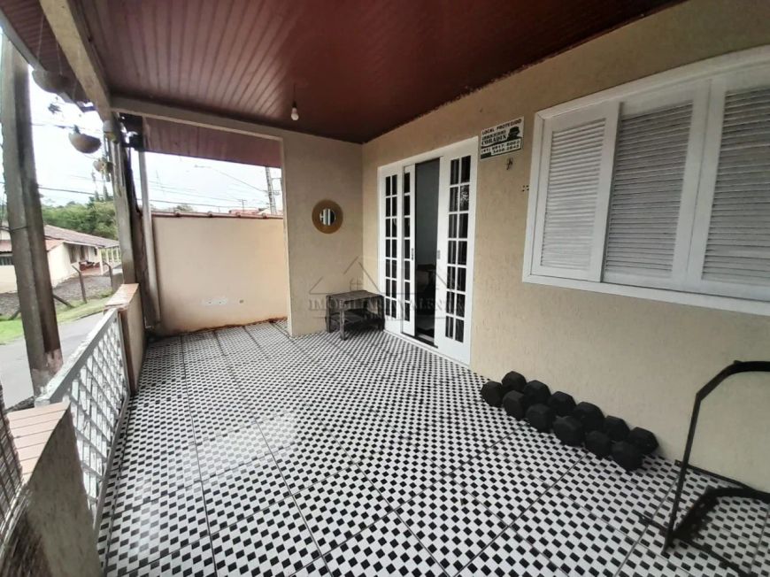 Sobrado Com 5 quartos, 2 suite, sala, 3 banheiros, 2 vagas de garagem