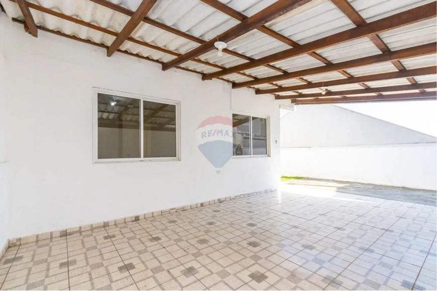 Casa térrea em Condomínio fechado de 58m² com 2 quartos, 1 uma suíte no Bairro Alto.