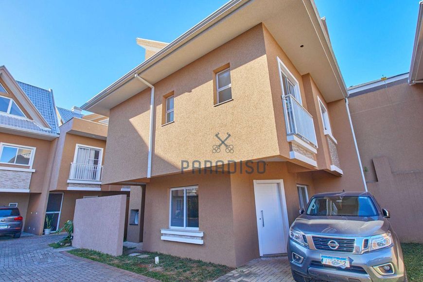 Sobrado com 3 dormitórios à venda, 128 m² por R$ 690.000,00 - São Braz - Curitiba/PR