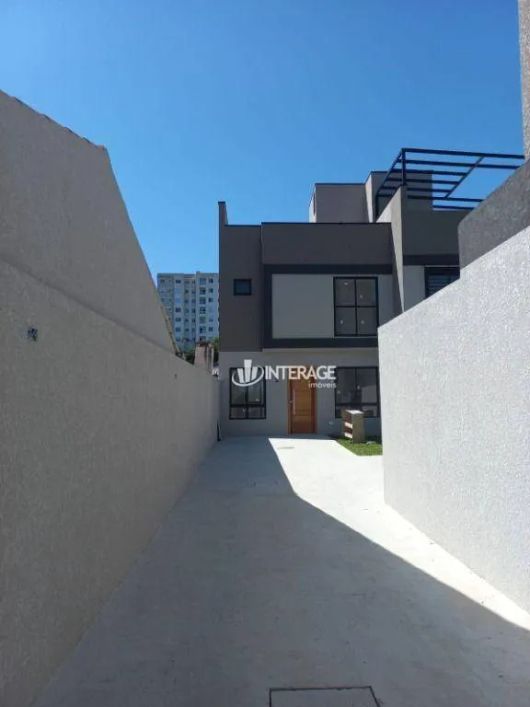 Sobrado com 3 Quartos à venda, 102 m² por R$ 699.000 - Lindóia - Curitiba/PR