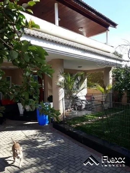 Sobrado com 4 dormitórios à venda, 540 m² por R$ 1.750.000,00 - Guaíra - Curitiba/PR