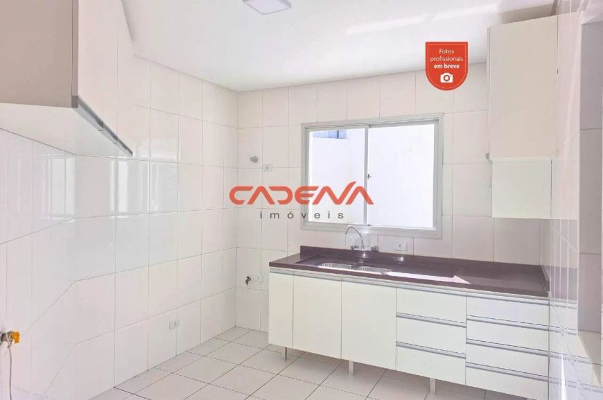 Casa em condomínio fechado com 3 suítes e 1 vaga para aluguel no Santo Inácio