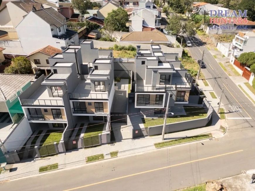 Casa NOVA com 161m2 privativos, 3 Quartos, 2 Vagas, Bairro Pilarzinho