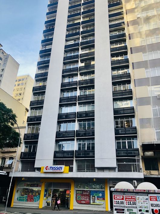 CONJUNTO/SALA COMERCIAL à venda com 45m² por R$ 145.000,00 no bairro Centro - CURITIBA / PR