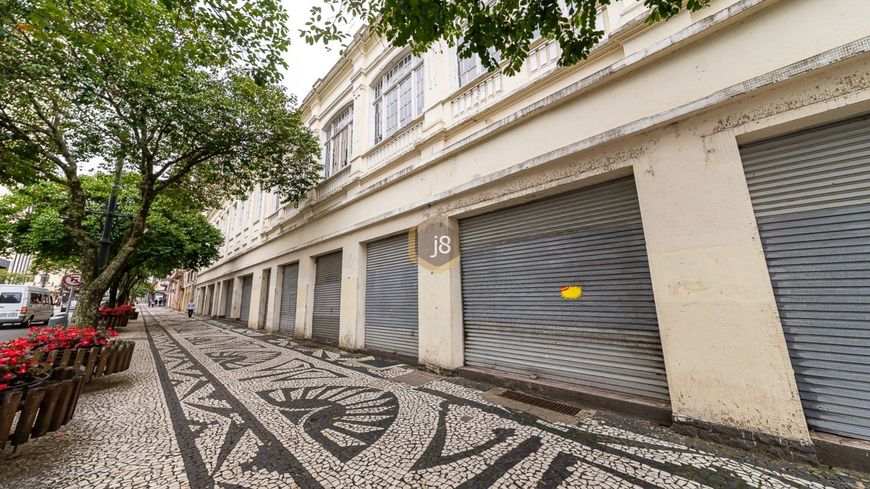 IMÓVEL COMERCIAL NO CENTRO DA CIDADE! Imóvel comercial no centro da cidade - J8